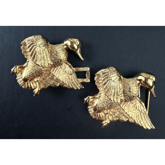 Vintage Dotty Smith Two Piece Interlocking Goldtone Flying Duck  Belt Buckle - Picture 2 of 11